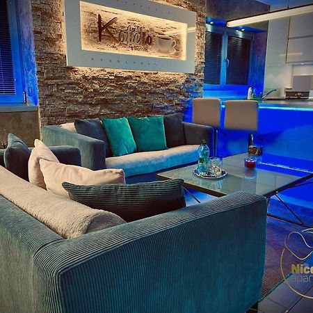 Nice Life - Luxury Apartment In The Old Town. Μπρατισλάβα Εξωτερικό φωτογραφία