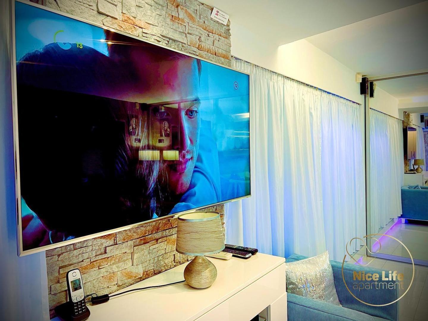 Nice Life - Luxury Apartment In The Old Town. Μπρατισλάβα Εξωτερικό φωτογραφία