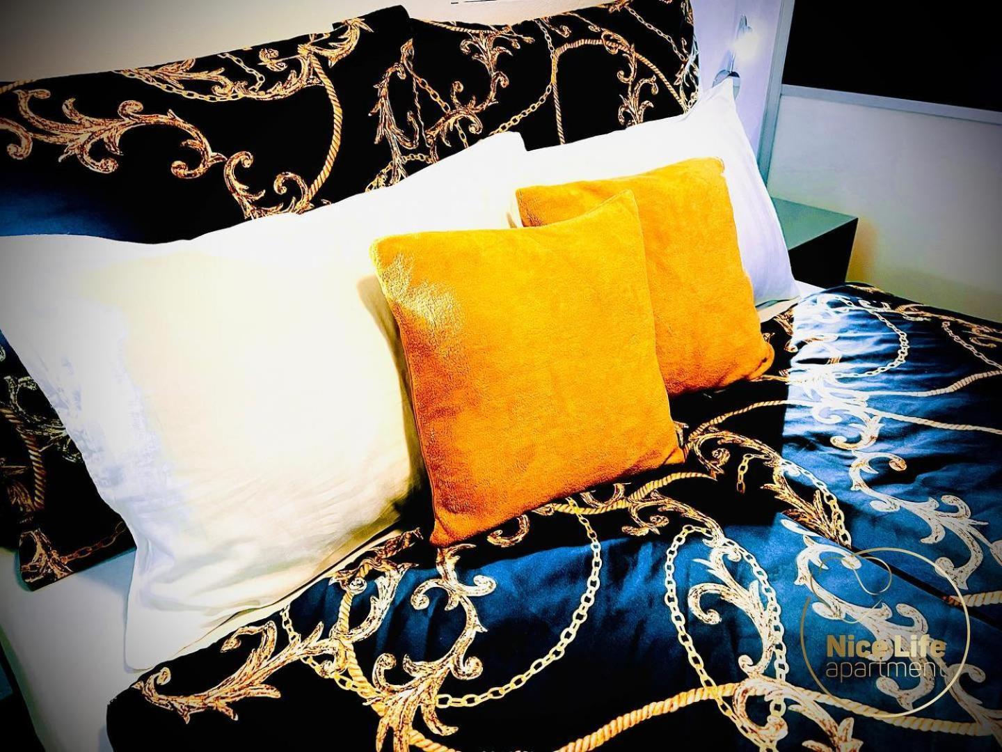 Nice Life - Luxury Apartment In The Old Town. Μπρατισλάβα Εξωτερικό φωτογραφία