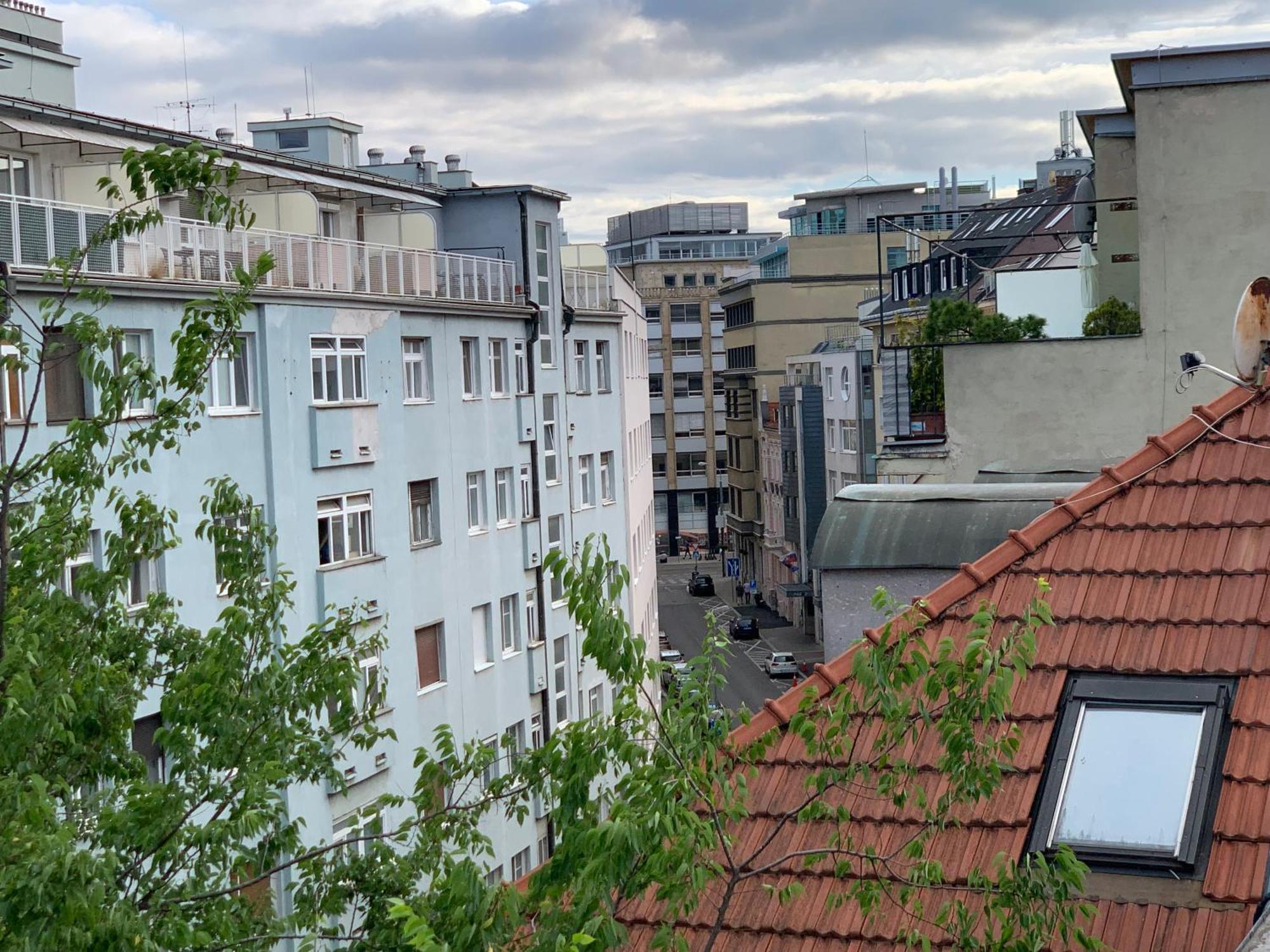 Nice Life - Luxury Apartment In The Old Town. Μπρατισλάβα Εξωτερικό φωτογραφία